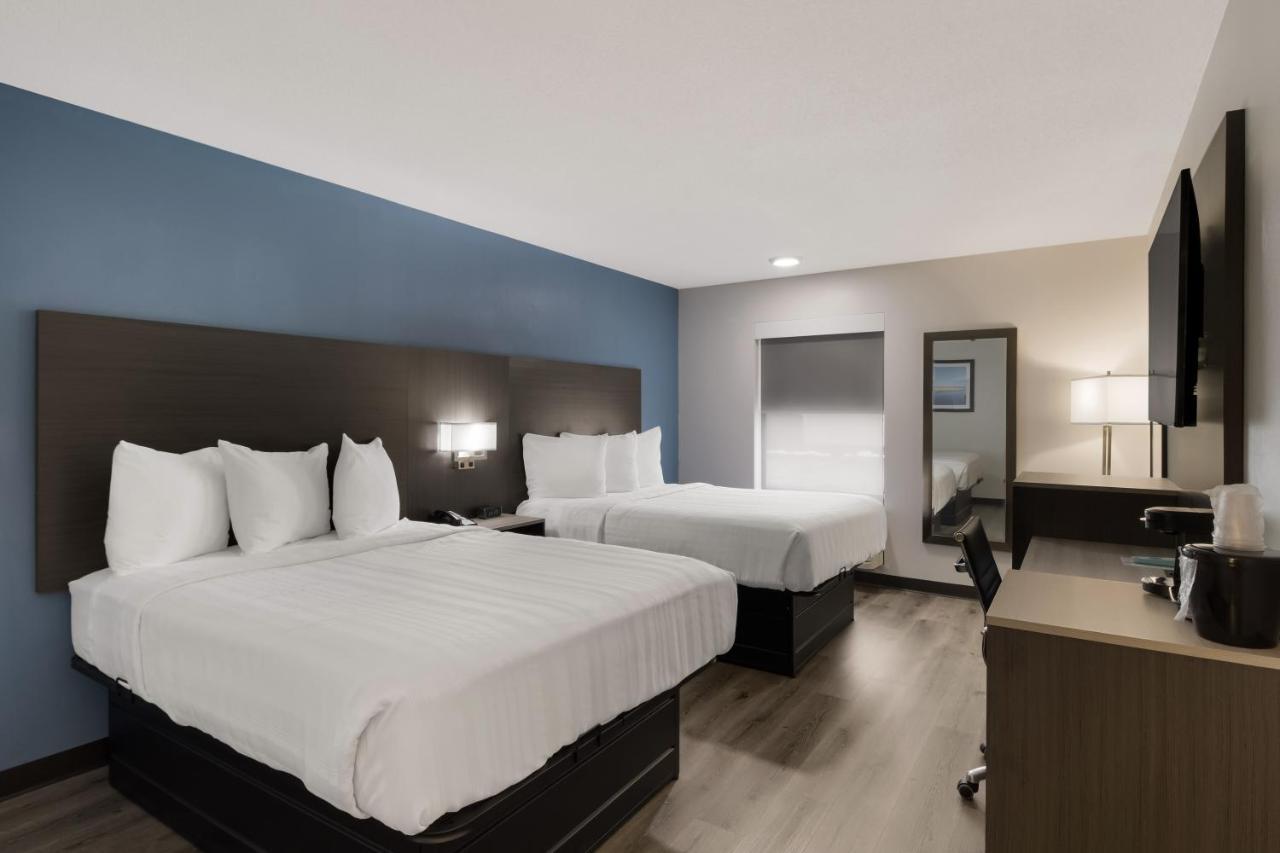 Queen Room with Two Queen Beds - Non-Smoking