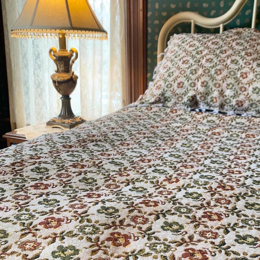 Queen Room,806643663:JPEG
